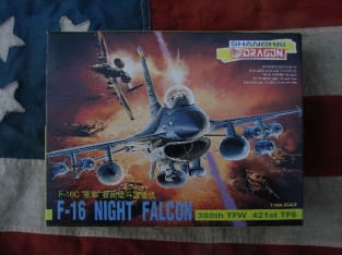 DRA4535  F-16C Night Falcon